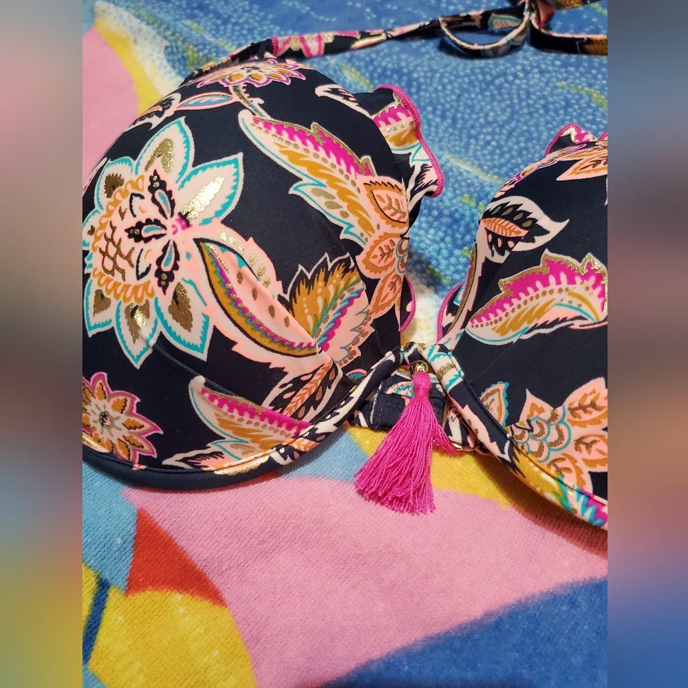 NWOT bikini top - Picture 2 of 4